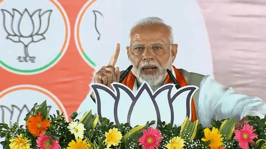 বাংলাদেশিদের নিয়ে ফের বিদ্বেষ ছড়ালেন নরেন্দ্র মোদি