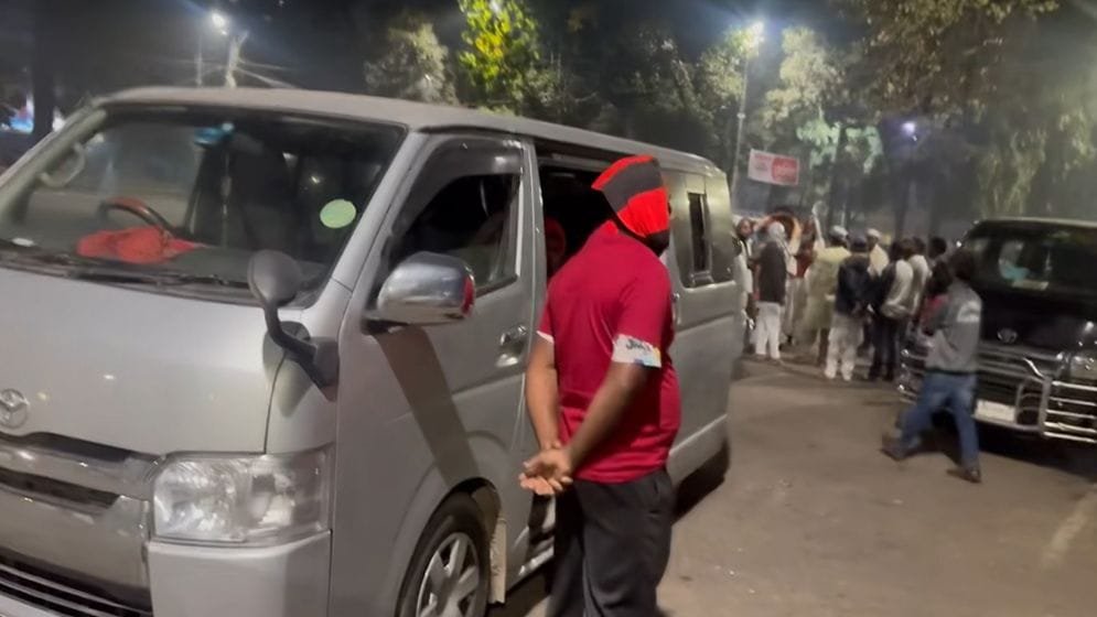 লাখ টাকার প্রলোভনে শাহবাগে লোক জড়ো করার চক্রান্ত