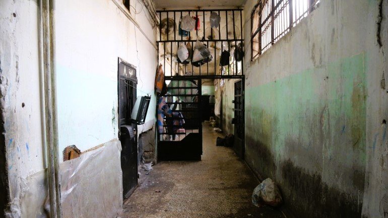 সিরিয়ার আয়নাঘর থেকে হাজারো বন্দির মুক্তি