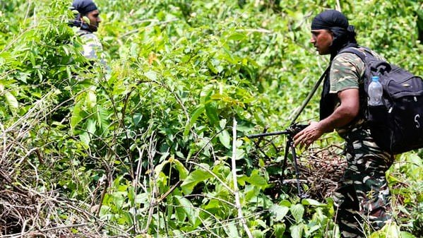 ভারতীয় বাহিনীর সাথে মাওবাদীদের সংঘর্ষে নিহত ৫