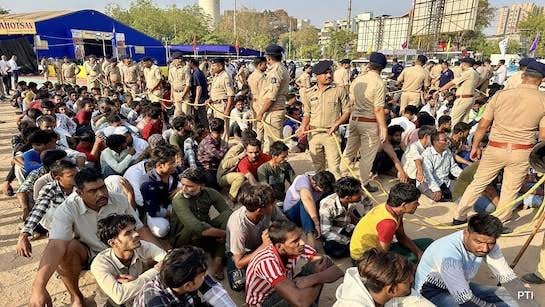 গুজরাটে ভারতীয় প্রশাসনের হাতে সহস্রাধিক বাংলাদেশি অভিবাসী আটক!